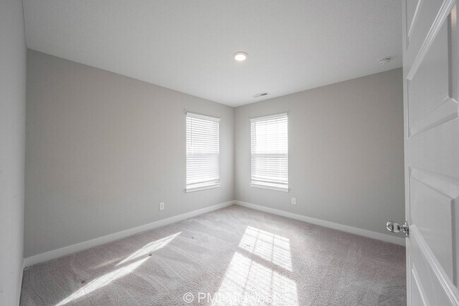 Building Photo - 7278 Zanesville Rd