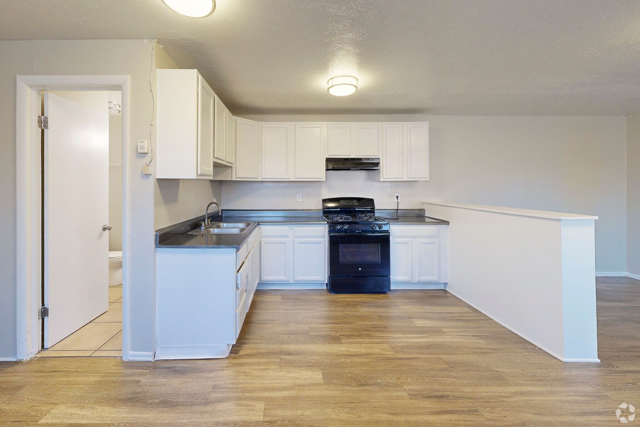 Studio - 400SF - Kitchen - Alpine Flats