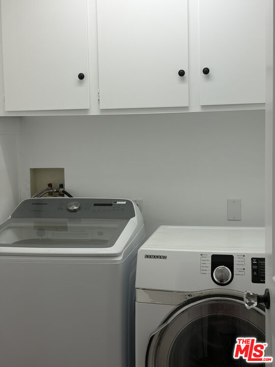 Building Photo - 2880 Woodwardia Dr