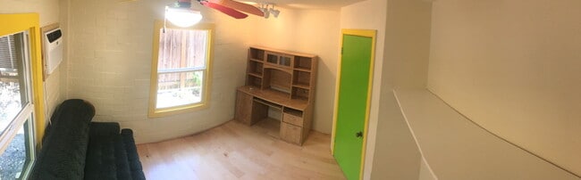 Building Photo - 2605 Oaklawn Ave