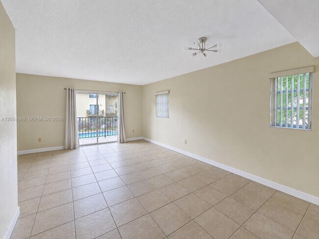 Building Photo - 8650 SW 109th Ave