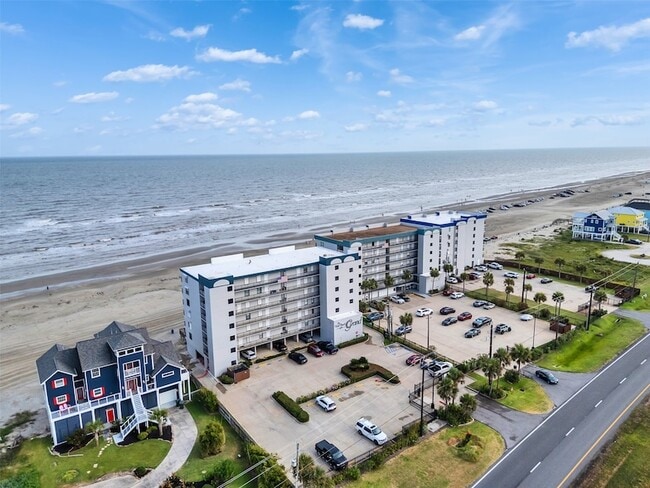 Building Photo - 11945 Termini-San Luis Pass Rd