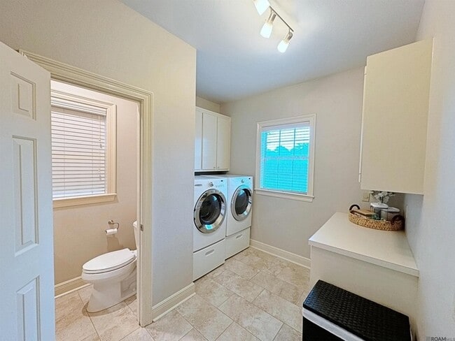 Building Photo - 11831 Thornberry Ln