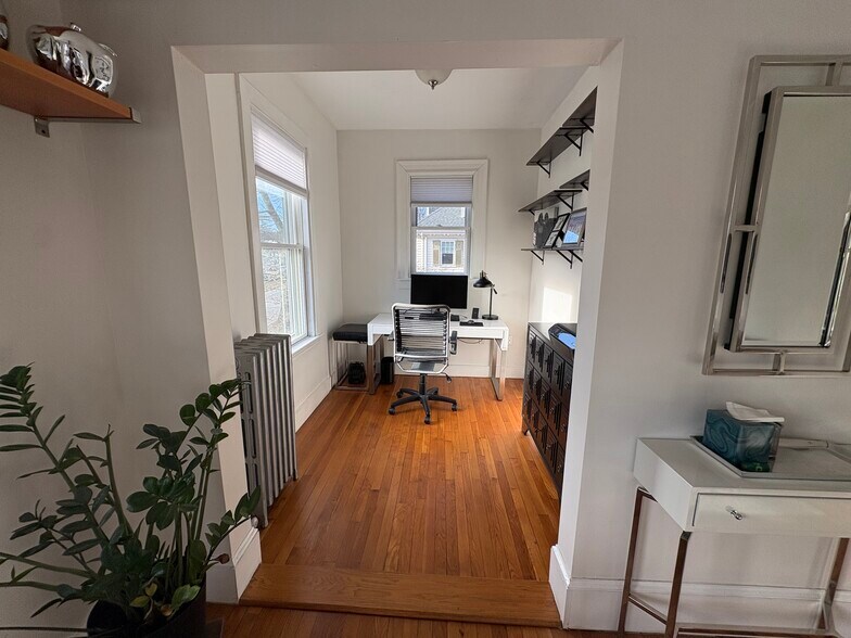 Building Photo - 186 Arborway