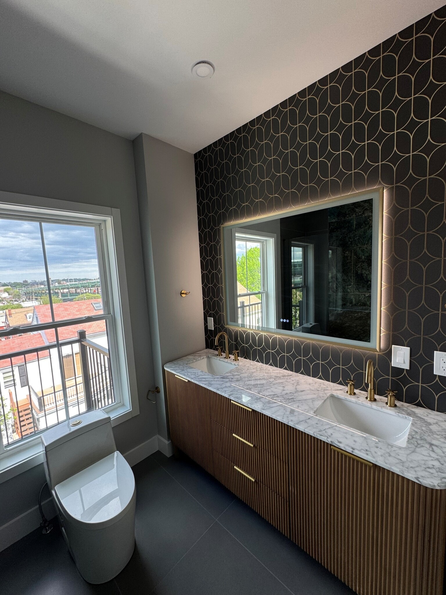 Master Bathroom - 19 High St