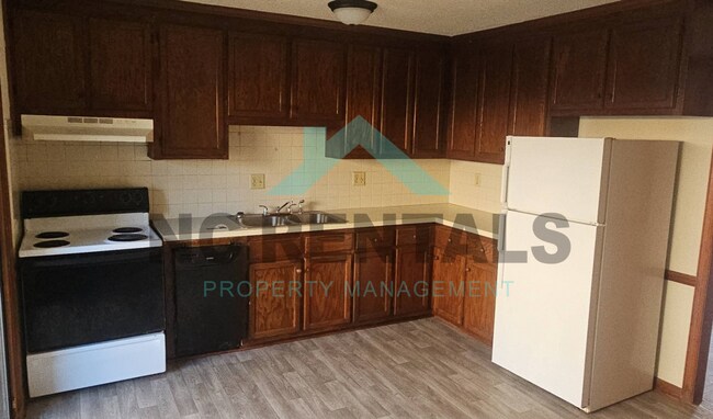 Building Photo - 340 Vista Cir