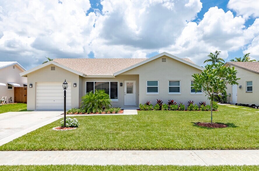 Front of house - 22766 SW 56th Ave