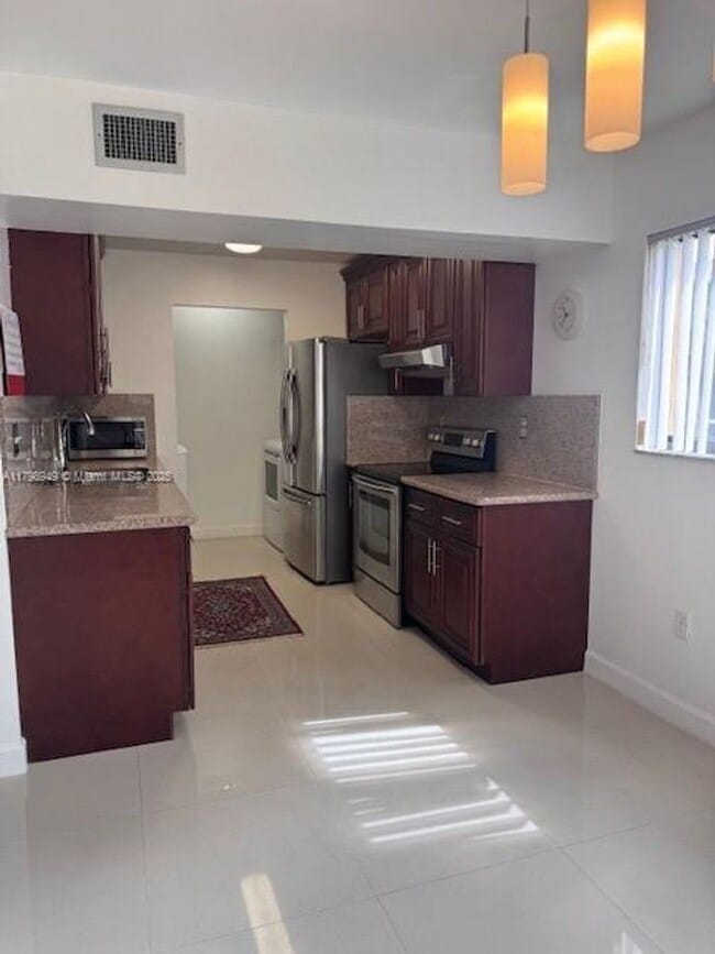 Building Photo - 8415 SW 107th Ave