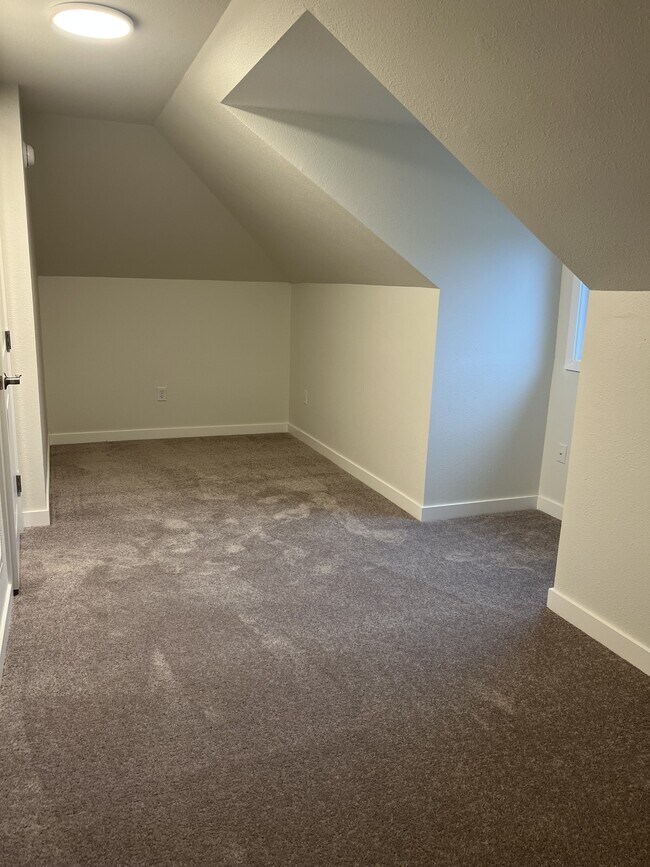 Building Photo - 2214 Valencia St