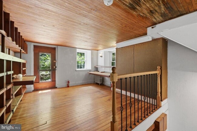 Building Photo - 803 Mill Creek Rd