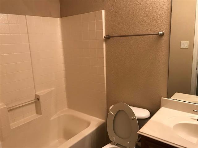 Building Photo - 3155 Karen St