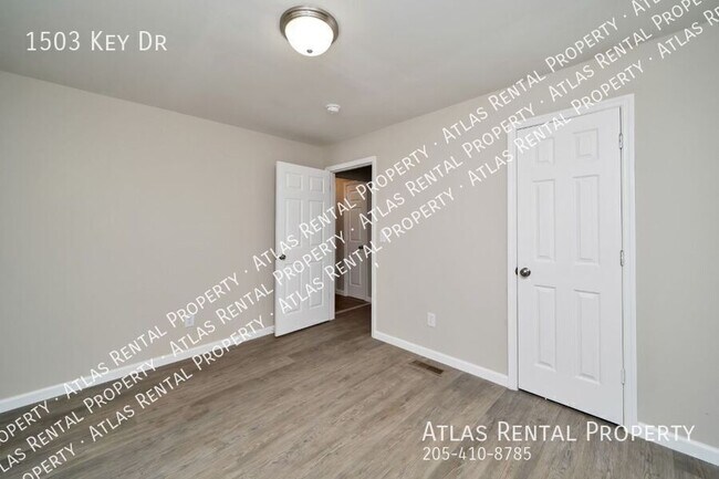 Building Photo - 1503 Key Dr