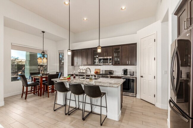 Building Photo - 11302 E White Feather Ln