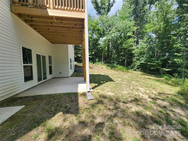 Building Photo - 869 Kathryn Dr SE