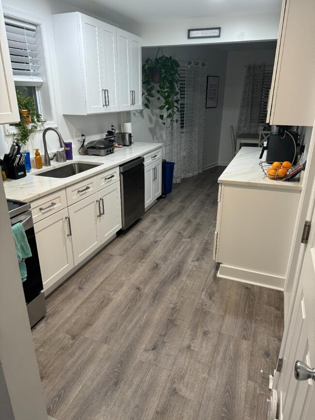 Building Photo - 8209 Dundalk Ave