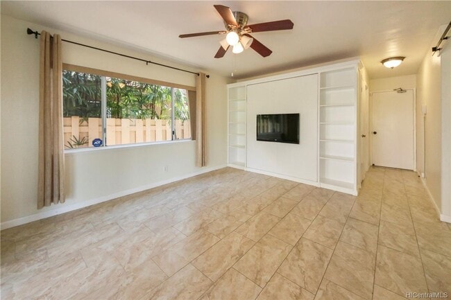 Building Photo - A?eloa, Kapolei - Single Family Home on the Golf Course