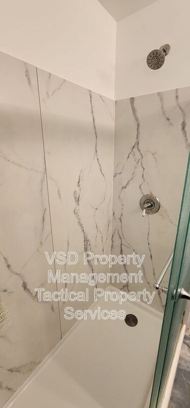 Building Photo - 21329 Lakeshore Blvd