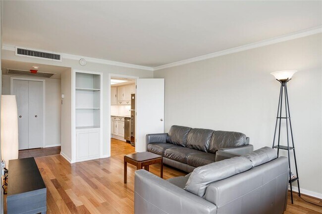 Building Photo - 1122 Colorado St