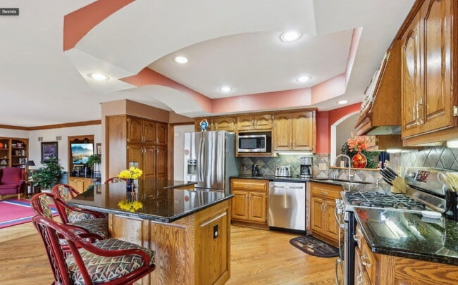 Building Photo - 18350 San Lucas Ct