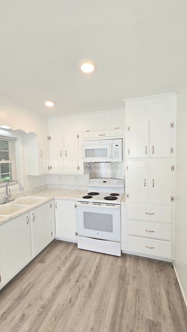 Building Photo - 4936 Wrightsville Ave