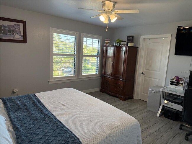 Building Photo - 2599 Marton Oak Blvd