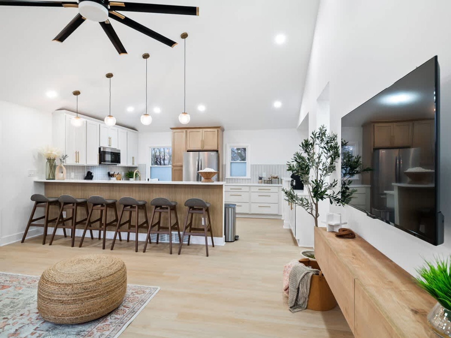 Building Photo - 4155 Ascot Ln