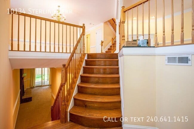 Building Photo - 10134 Sterling Terrace