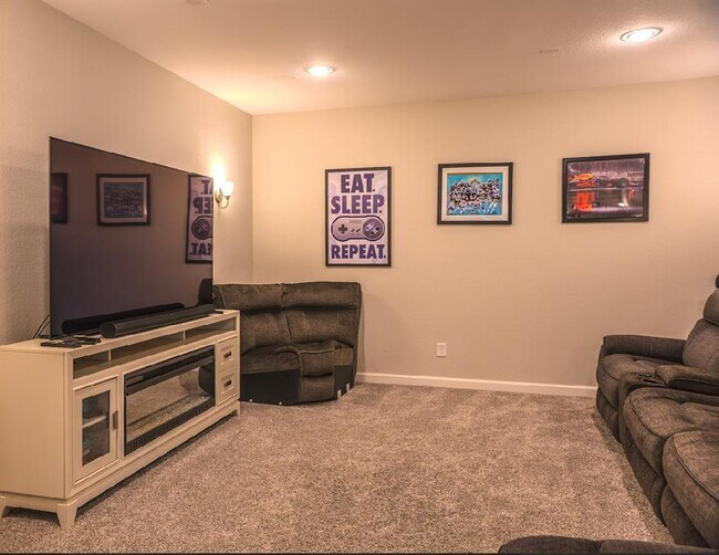 Building Photo - 9311 Stablewood Lakes Ln