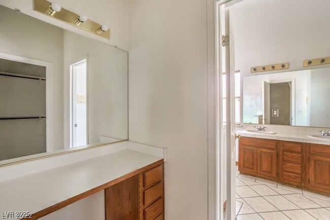 Building Photo - Gated Community, 1-Story, 3 Bedrooms Home ...