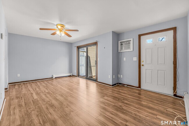 Building Photo - 20 Trolley Cir