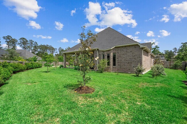 Building Photo - 122 Coral Bells Ct