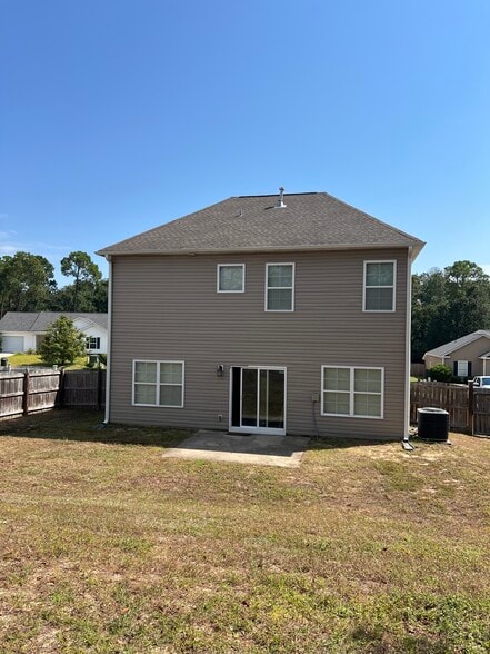 Building Photo - 440 Colony Lakes Dr