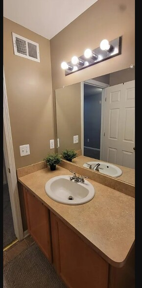 Building Photo - 3292 Wilkerson Cir