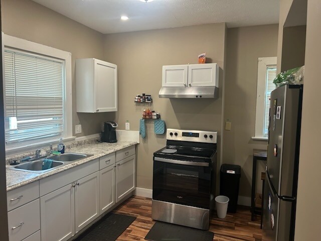 Building Photo - 900 E Stewart St