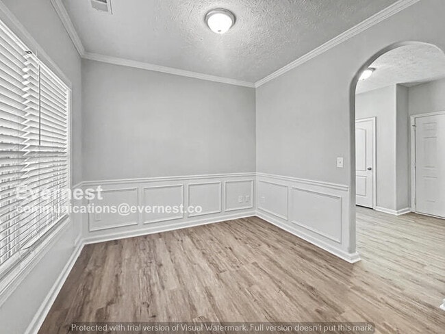 Building Photo - 3 Bed/2 Bath Home with Garage / Pet-Friendly / Available Now!