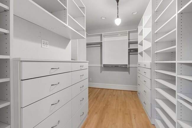 Building Photo - 1516 NW 25th Ave