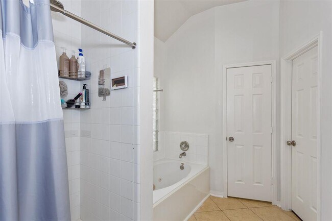 Building Photo - 3122 Glencullen Ln