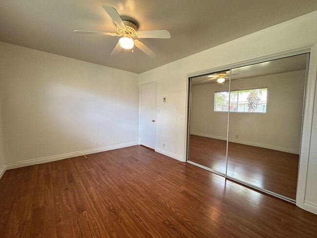Building Photo - Adorable 2 Bed 1 Bath Duplex Unit in Orange Near Old Towne Orange
