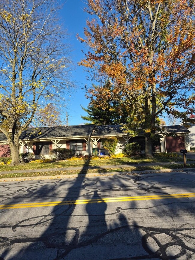 Building Photo - 545 Executive Blvd