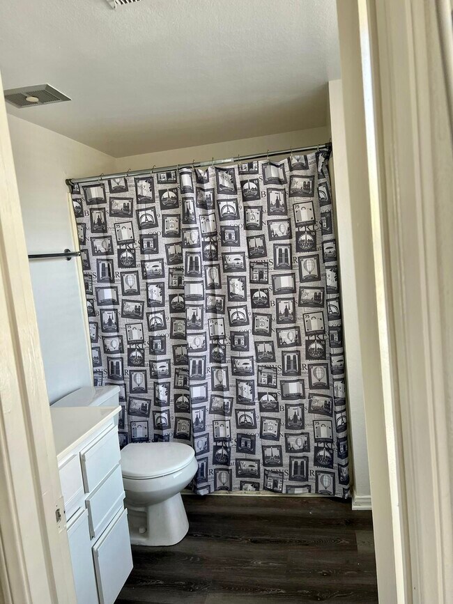 Building Photo - 10655 Lemon Ave