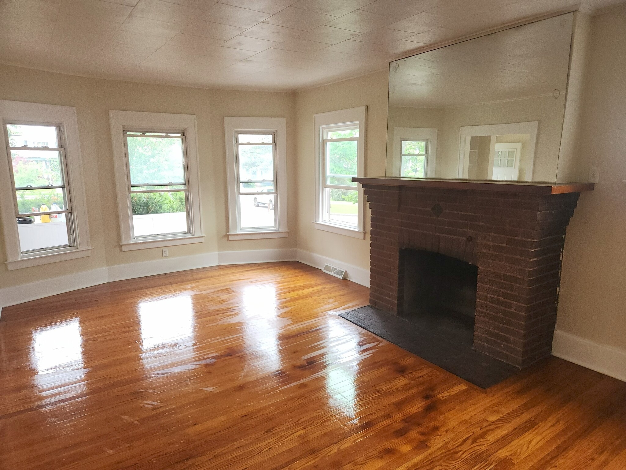 Building Photo - 169 Shotwell Park