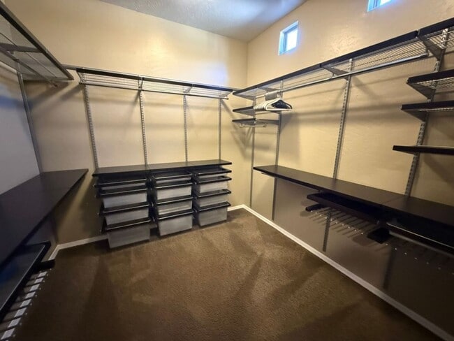 Building Photo - Beautiful 6 Bedroom - 4 Bath w/Private Pool & Basement - Chandler