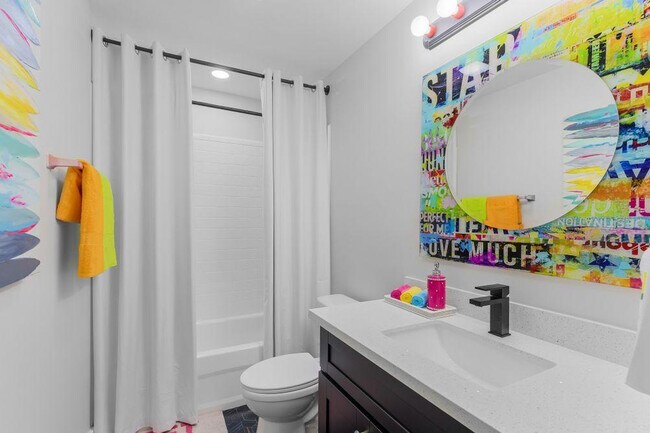 Building Photo - 156 Camellia St