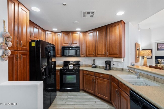 Building Photo - 5450 E Deer Valley Dr