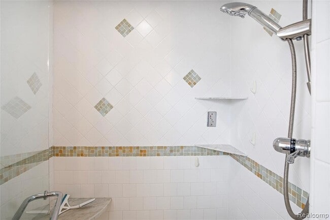 Building Photo - 2315 Guthrie Ave