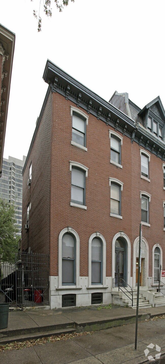 Building Photo - 2004 Spring Garden St