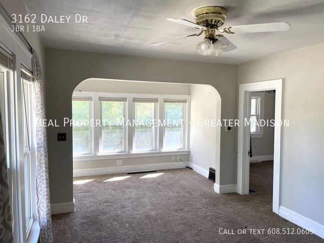 Building Photo - 3162 Daley Dr