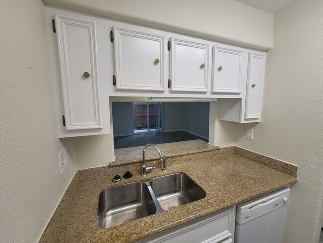 Building Photo - 215 Post Office #1001