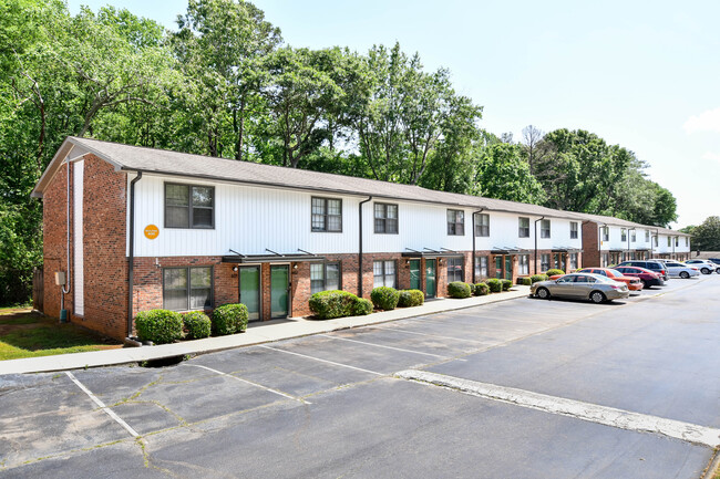 Outside Fairmeadow - Fairmeadow Townhomes