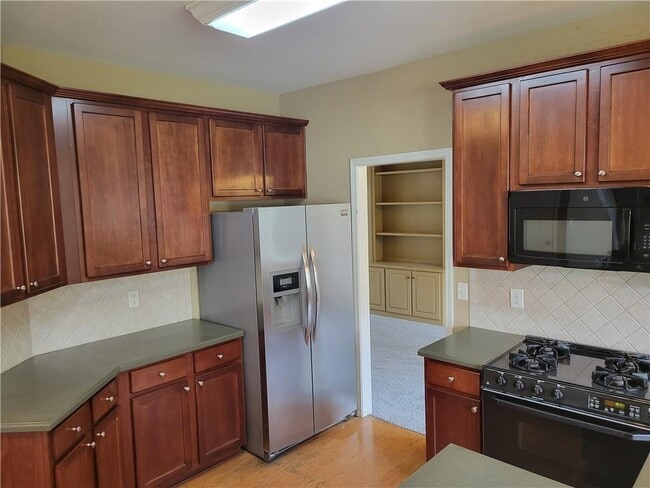 Building Photo - 3605 Mystic Dr